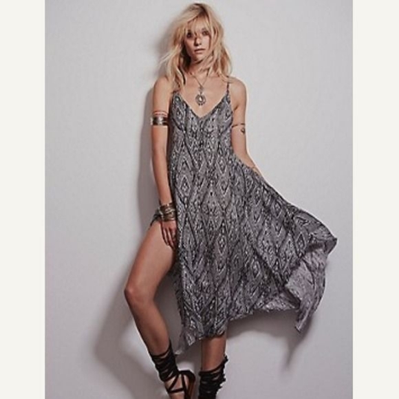 Free People Dresses & Skirts - Free People Midi Dress